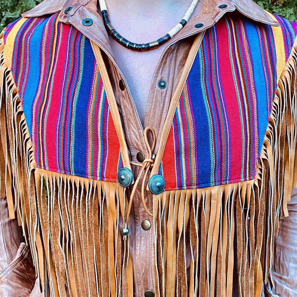 VTG CACHÉ Western Genuine Leather Fringe Vest Boho Festival Poncho Jacket